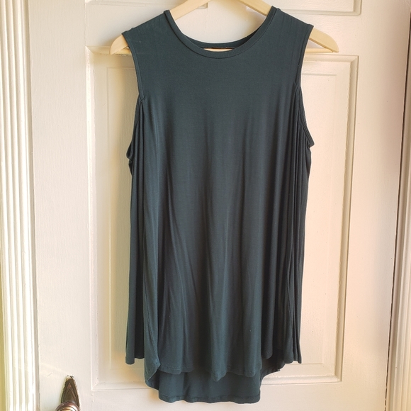 NWT Apt 9 Cold Shoulder Top Size S - Picture 3 of 6